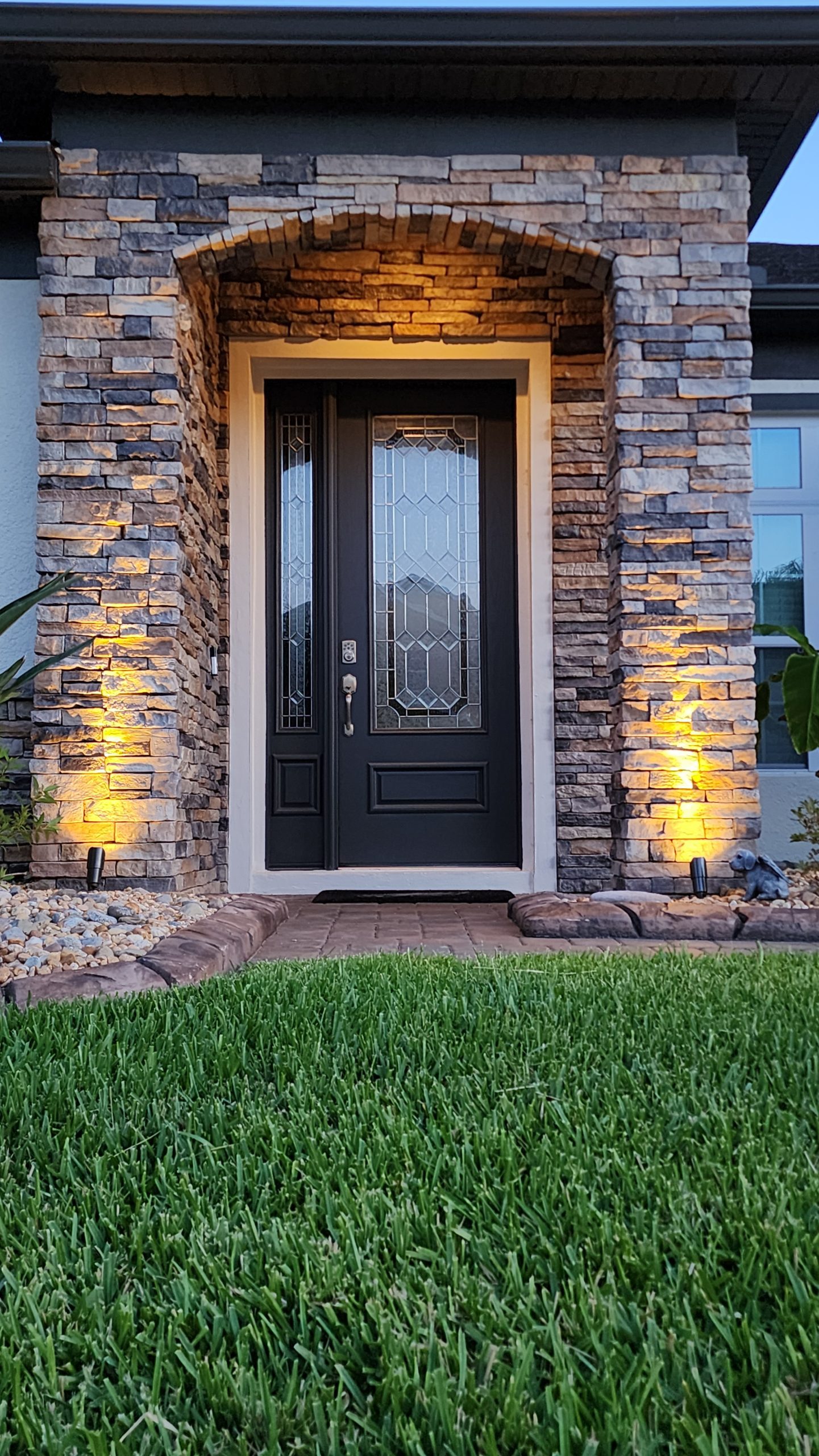 Residential entryway lighting