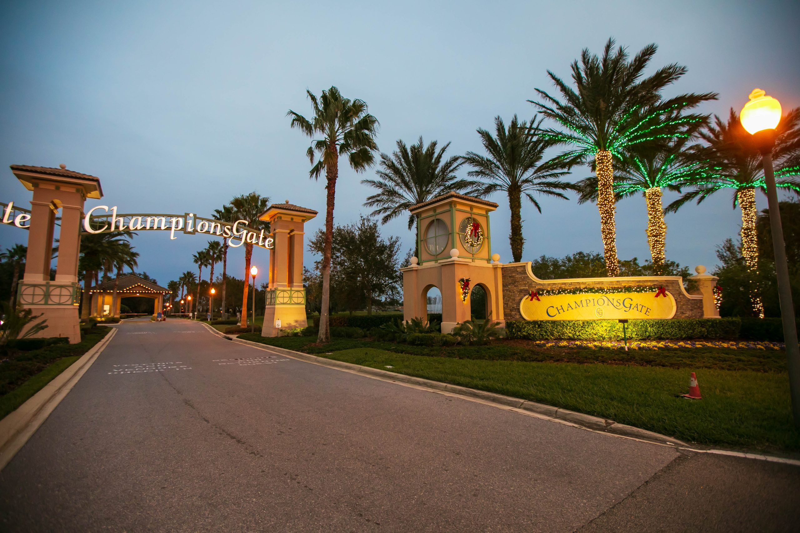 Champions Gate Christmas lighting